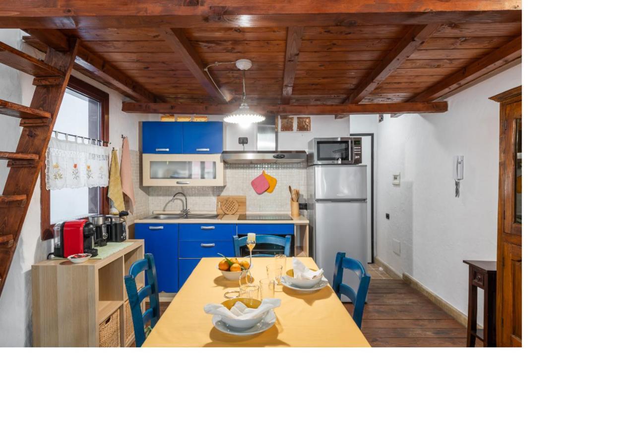 Oldtown Romantic Apartment Cagliari Exteriör bild